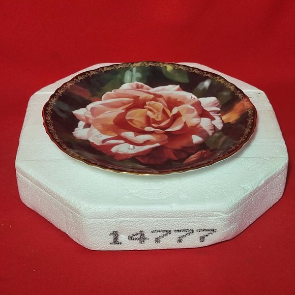 Bradford Exchange Crystal Petals Dazzling Dewdrops Michael Gerry Decorative Plat - Picture 6 of 9